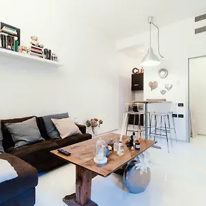  Apartment Giovio Loft - The House Of Travelers